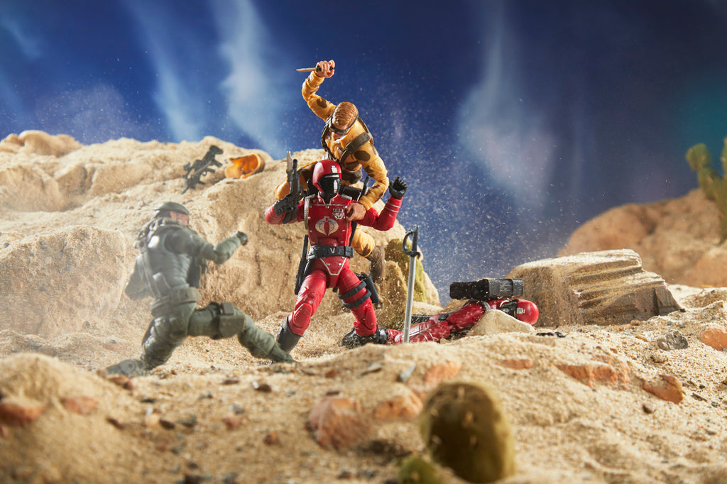 G.I. Joe Classified Series Dusty and Betelgeuse desert diorama crossover NoCrop2564