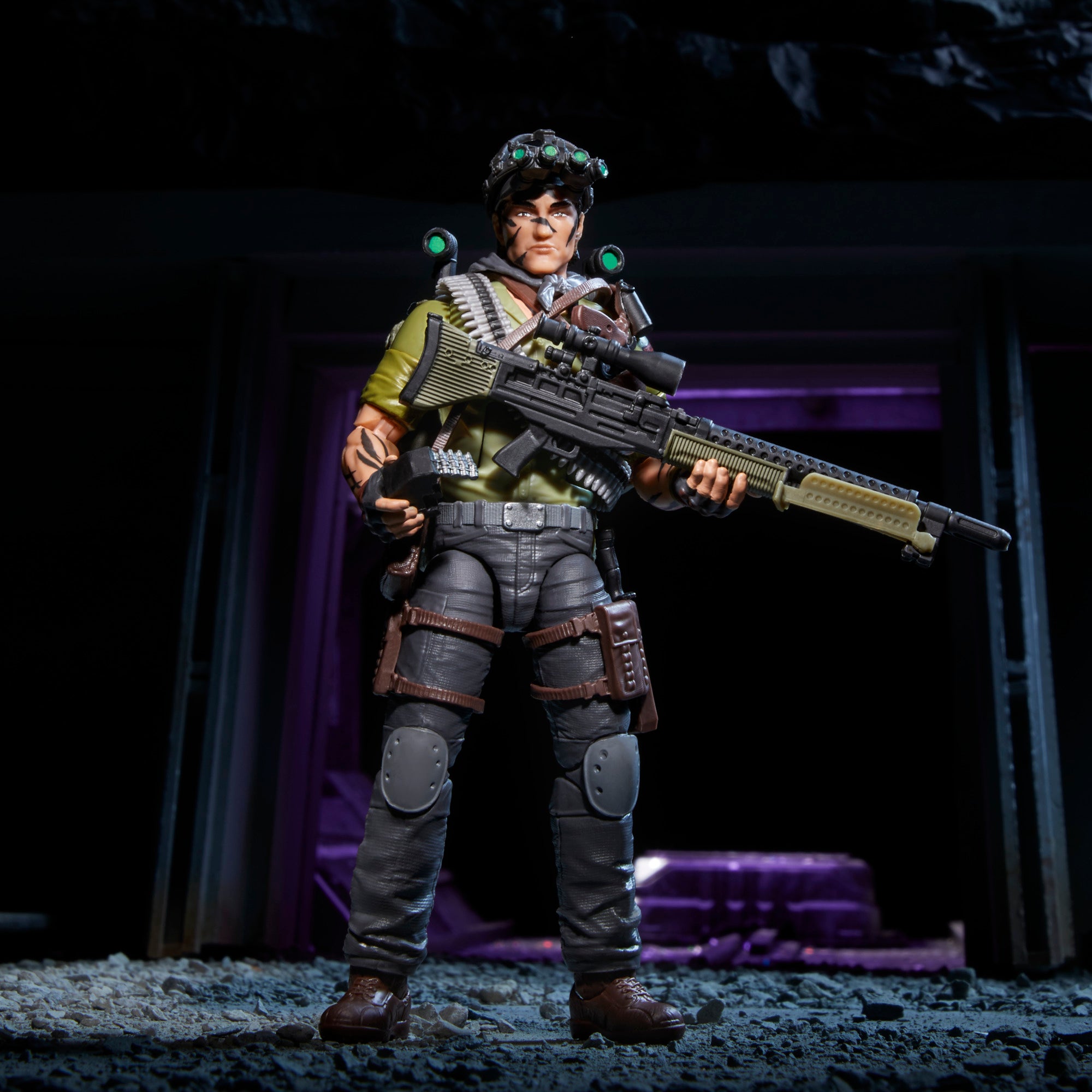 G.I. Joe Classified Series #83 Tunnel Rat diorama tunnel shot 935 aiming rifle with NVGs down