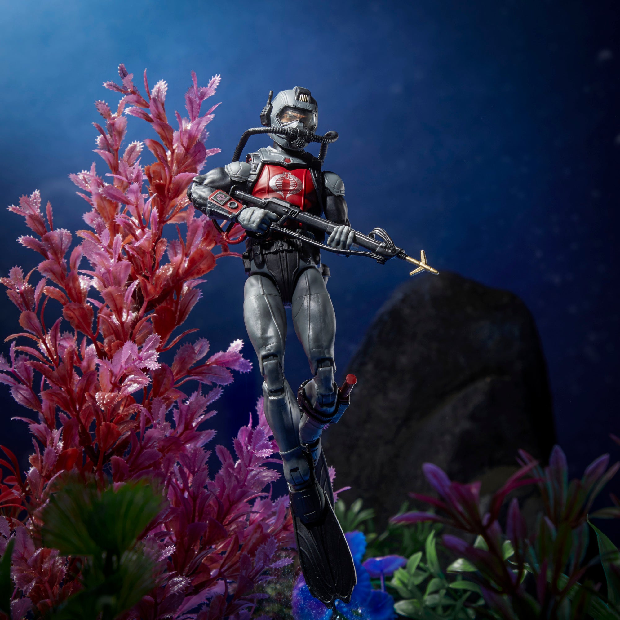 G.I. Joe Classified Series #81 Cobra Eel underwater diorama shot 1748 swimming pose with fins