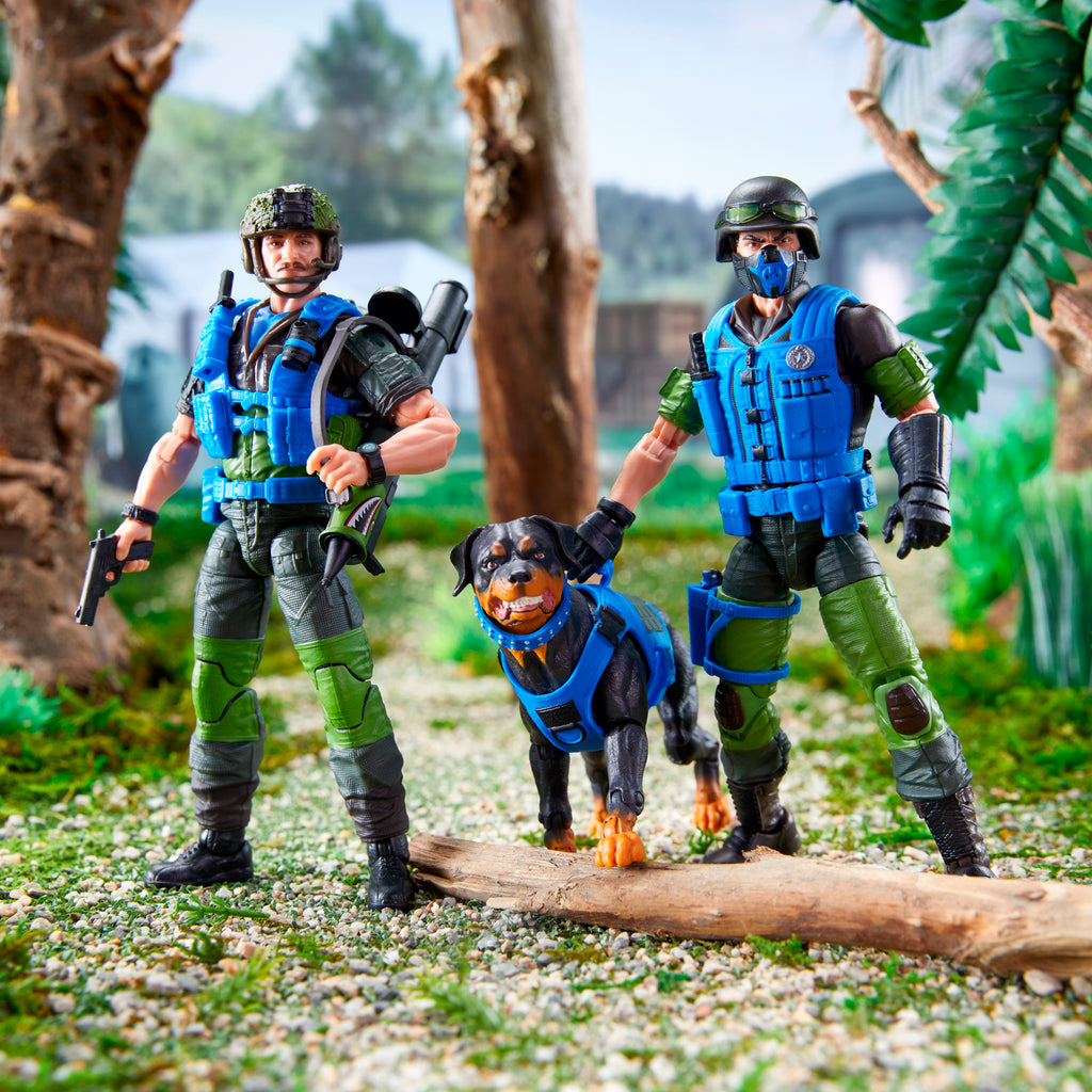 G.I. Joe Classified Series #220 Mad Marauders Footloose action pose with weapons