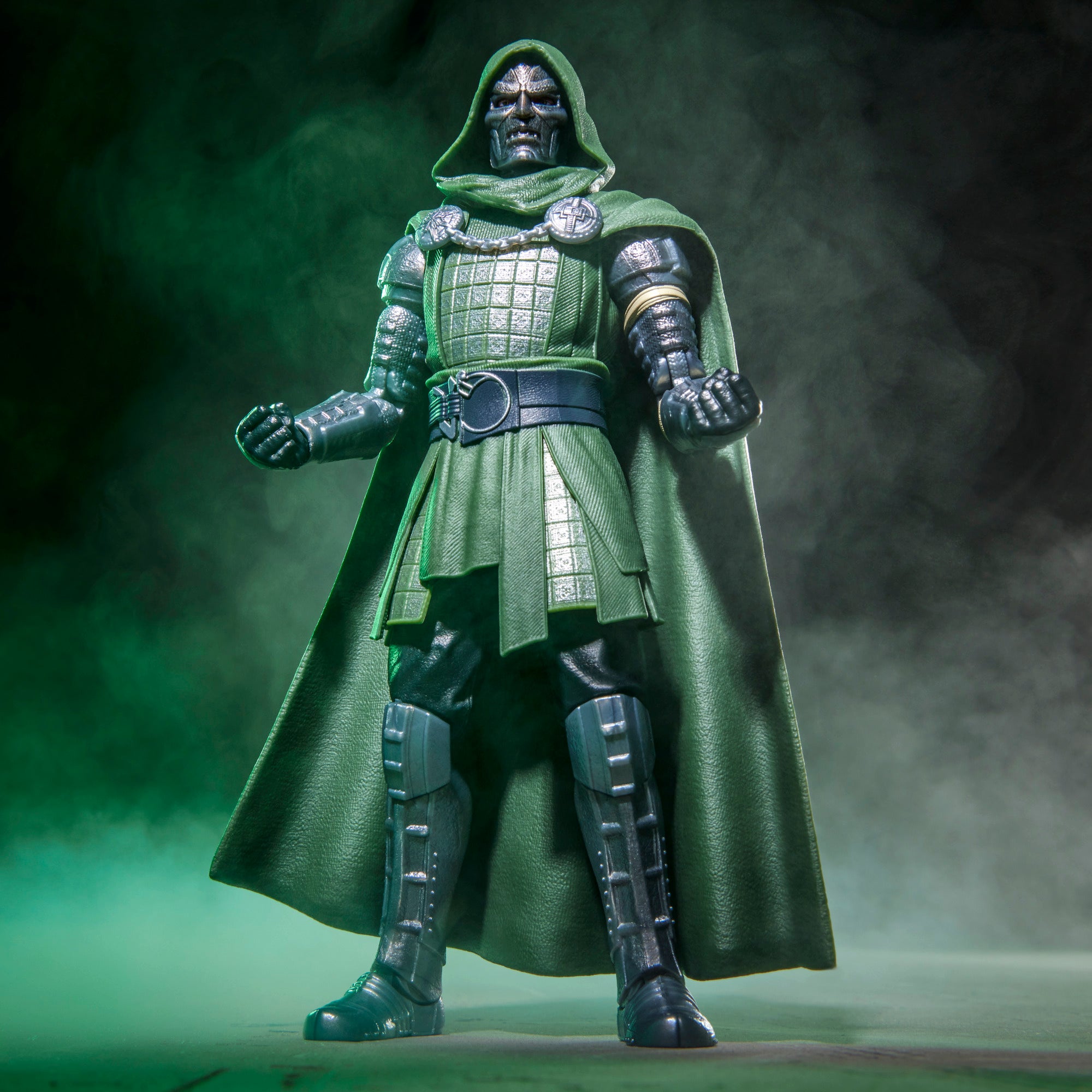 Marvel Legends Series – Avengers: Doomsday Doctor Doom | 6-Inch Action Figure with 2 Accessories | Hasbro