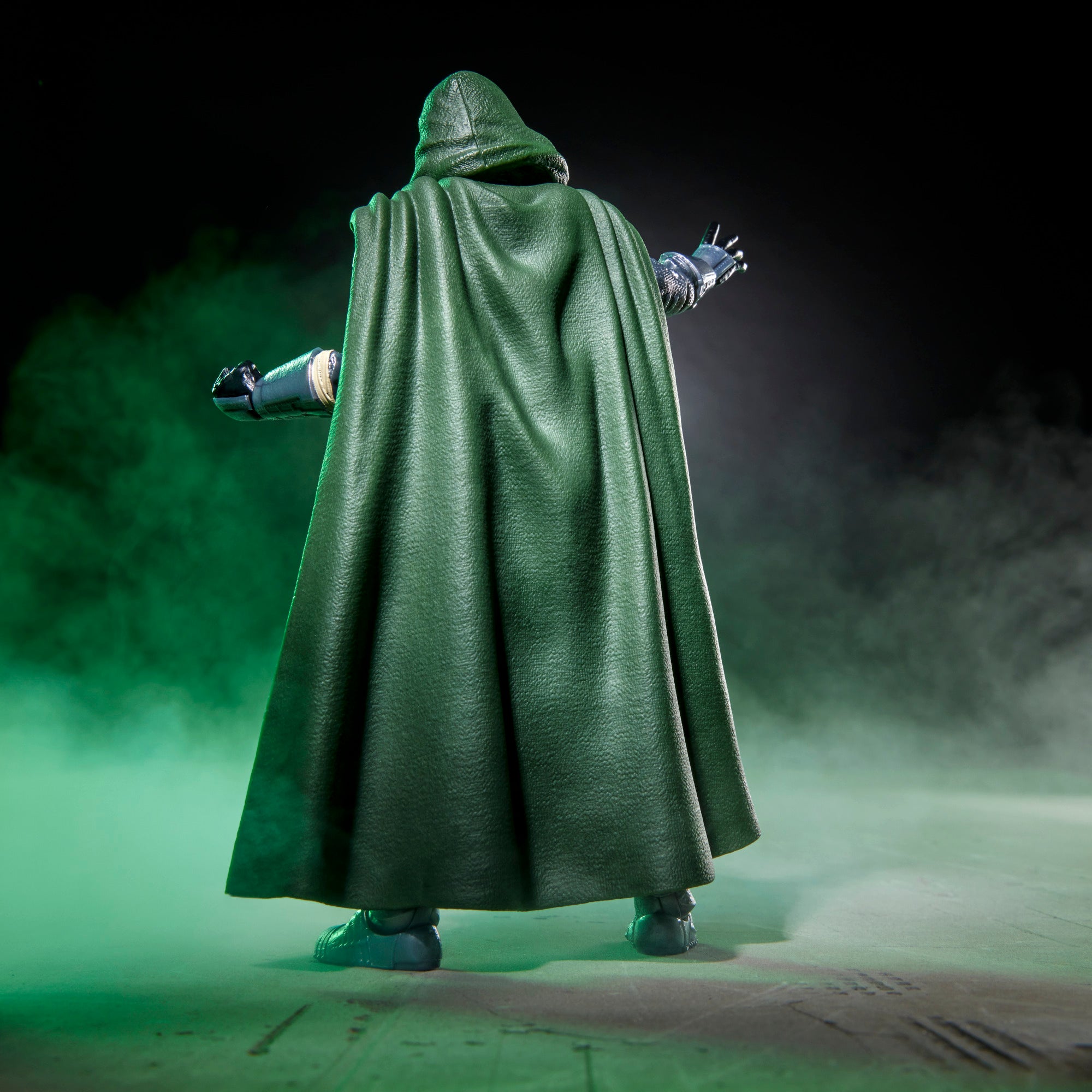 Marvel Legends Series – Avengers: Doomsday Doctor Doom | 6-Inch Action Figure with 2 Accessories | Hasbro