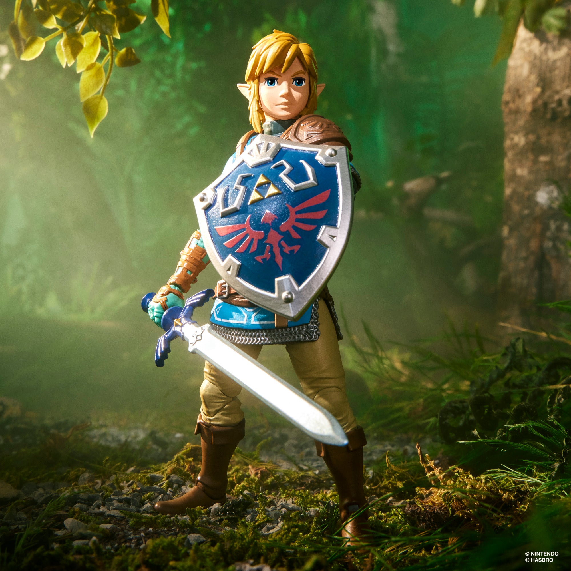 The Legend of Zelda Heroes of Hyrule Link – Diorama lifestyle shot 1